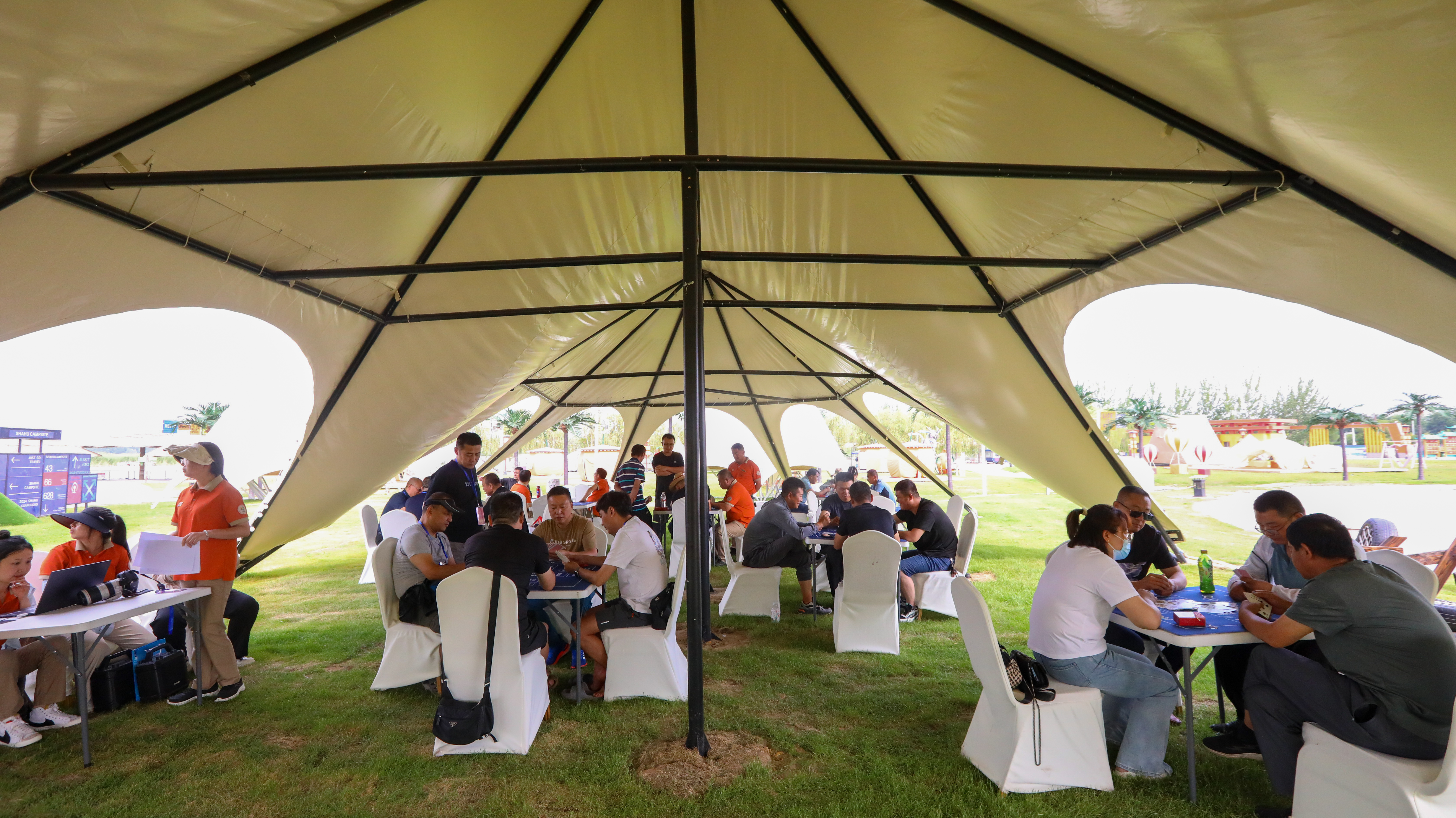 B85A1430.jpg B85A1430.jpg