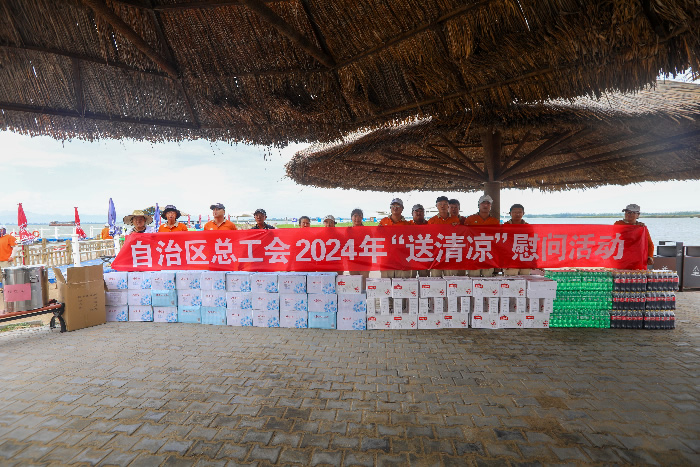 B85A0135.jpg B85A0135.jpg